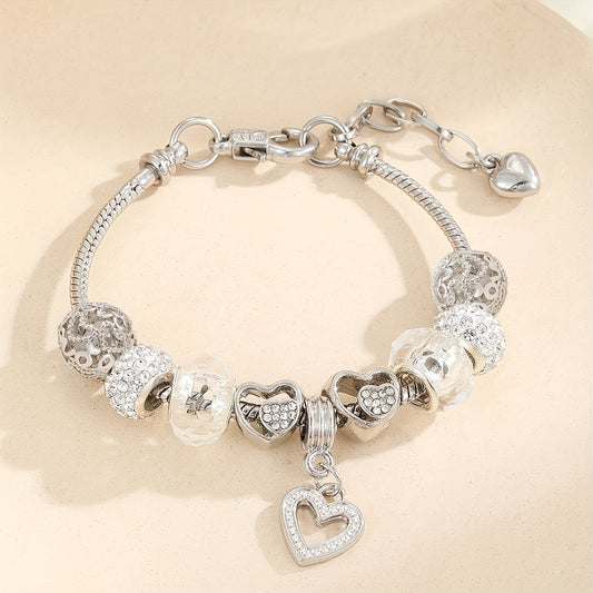 Heartshine Grace – Detalle Calado con Cristales Brillantes
